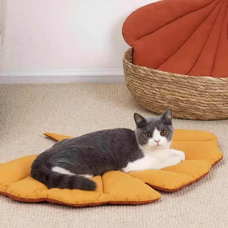2 Pcs Green Leaf-Shaped Pet Sleeping Mat - Durable Dog Floor Pad & Cat Bed for Sleeping and Playtime - view 6