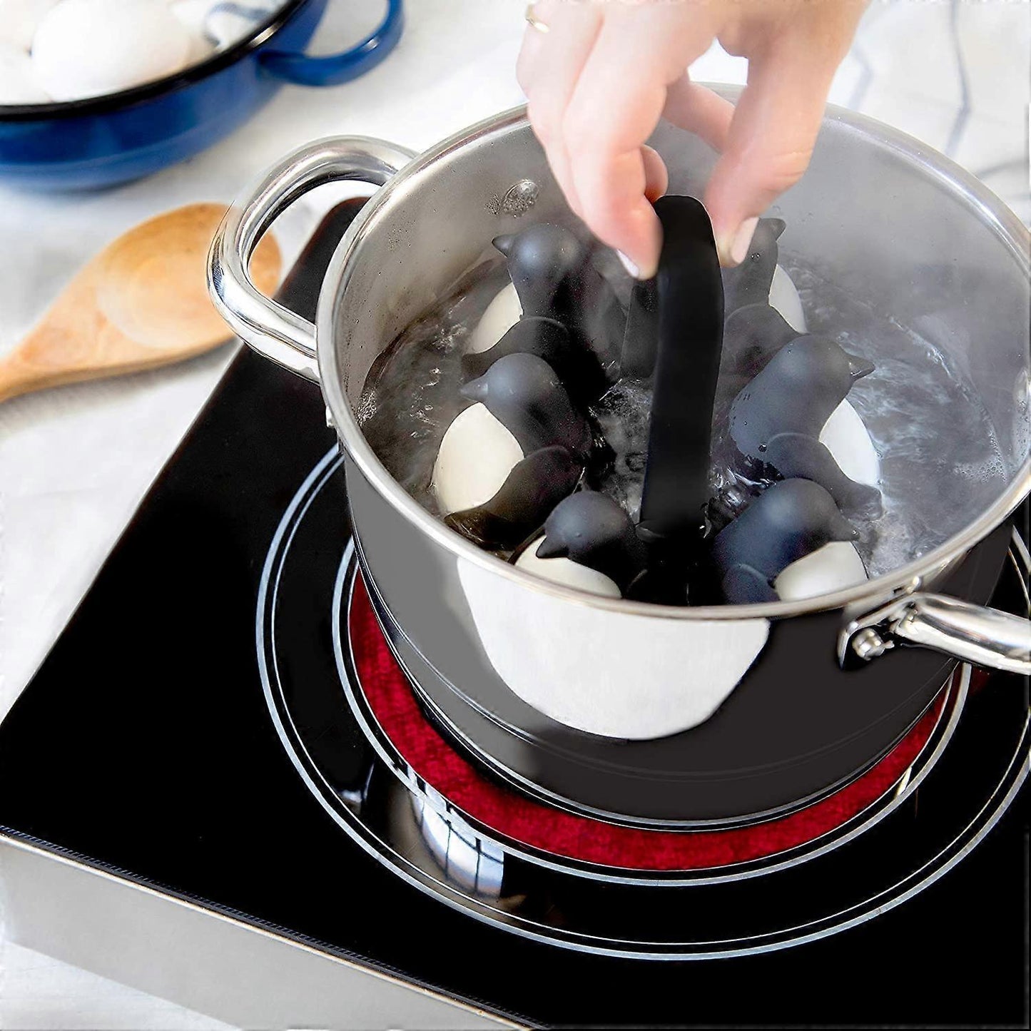 Penguin-Shaped 3-in-1 Boiled Egg Cooker, Premium Design - view 4