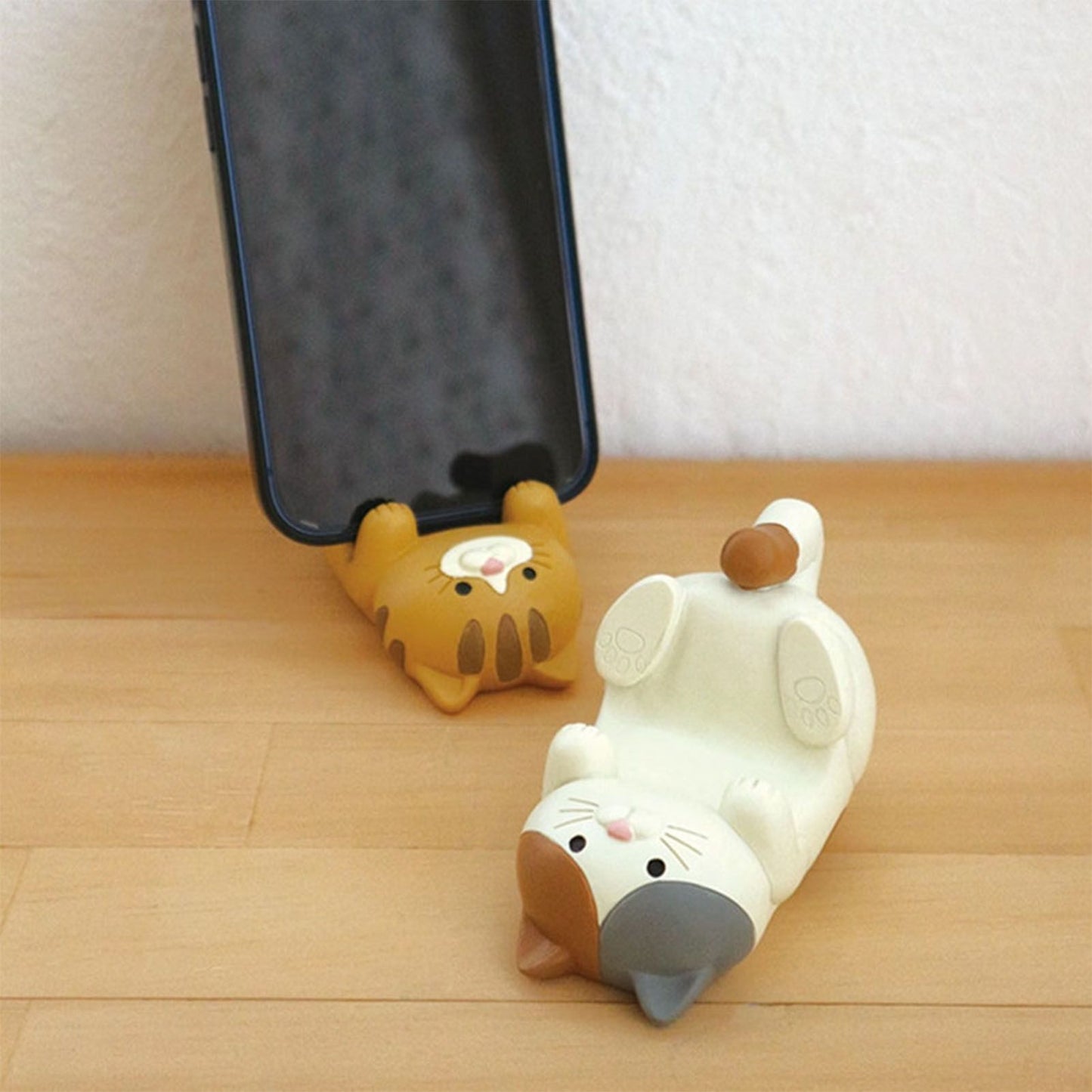 Cat Ornament Multifunctional Phone Tablet Glasses Pen Holder Desk Decoration for Home Tri Colored Cat - view 6