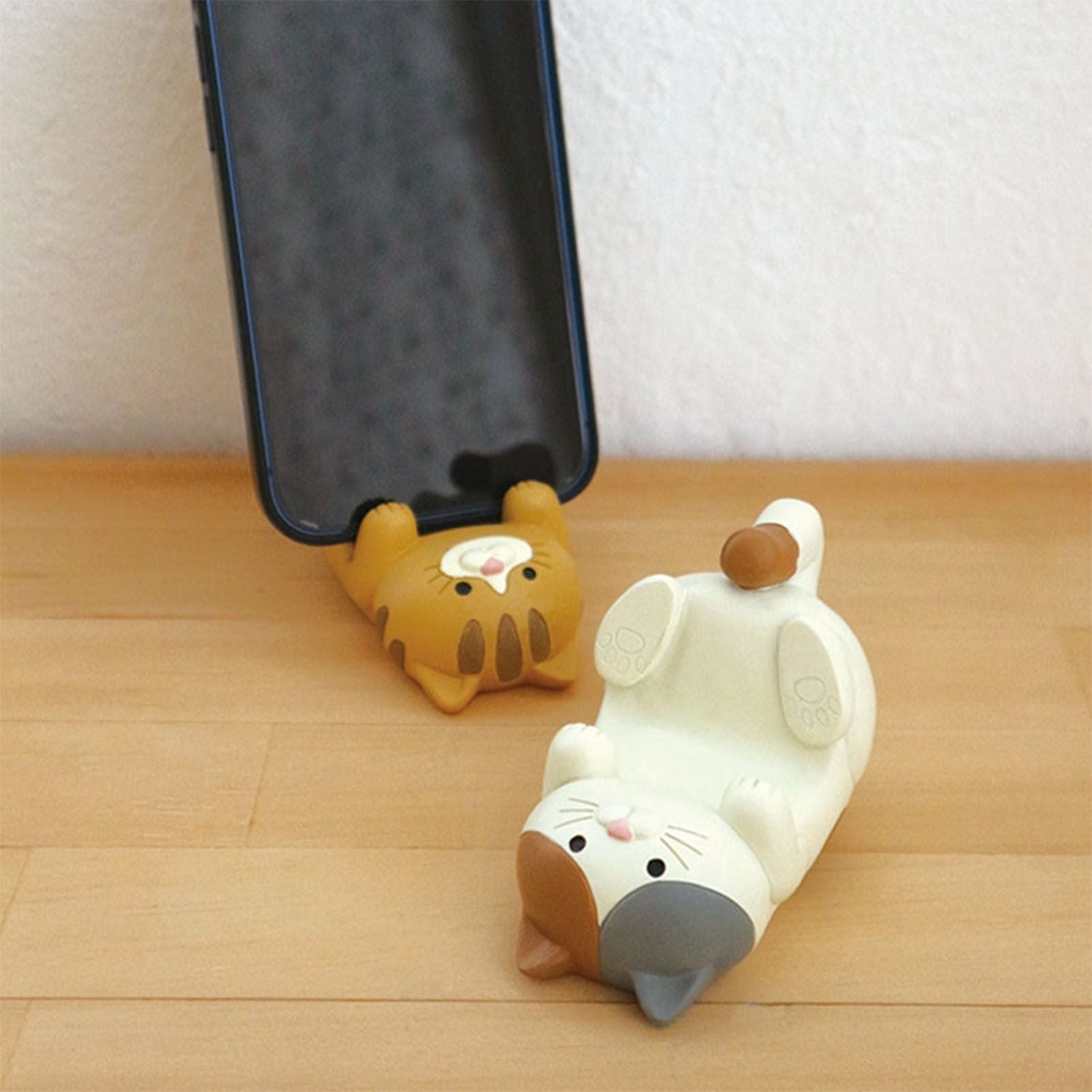Cat Ornament Multifunctional Phone Tablet Glasses Pen Holder Desk Decoration for Home Tri Colored Cat - view 6