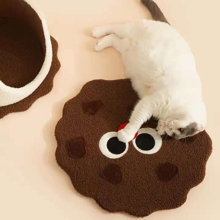 Adorable Cookie-Shaped Cat Bed - Cozy and Playful Pet Hideout (50x20 cm) - view 2