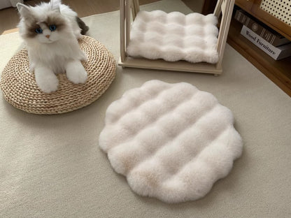 Beige Plush Round Cat Mat - Soft Faux Fur Sleeping Pad (40cm Diameter) - view 2
