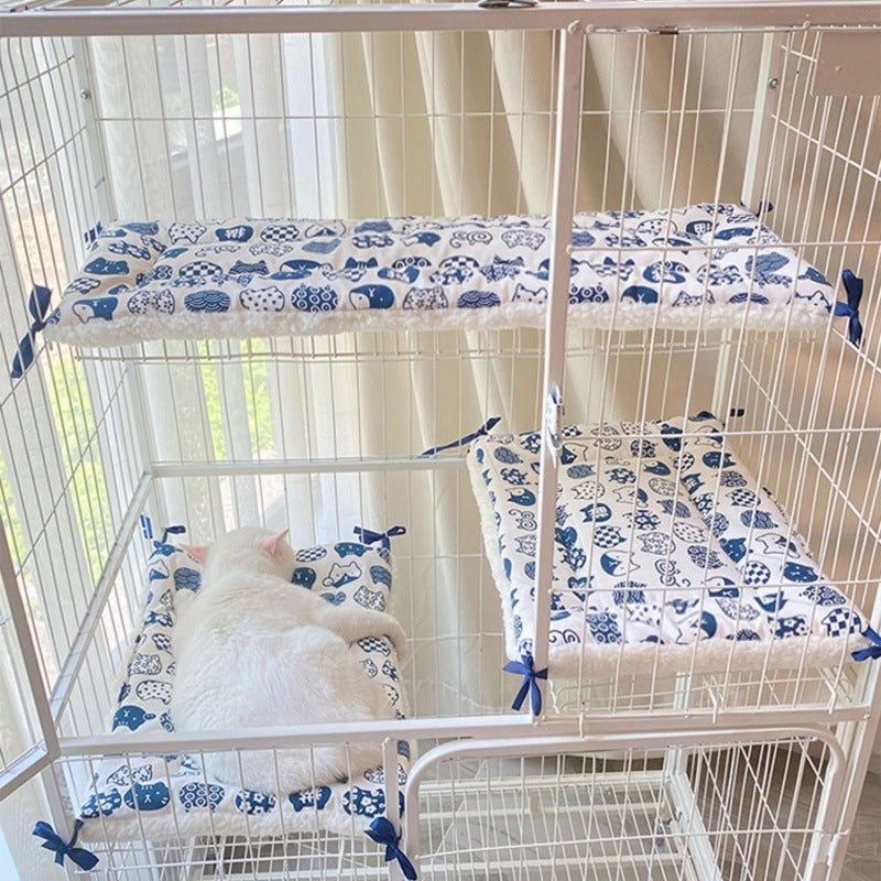Cat Cage Platform Mat - Blue cat pattern on white background (40x60cm) - view 3