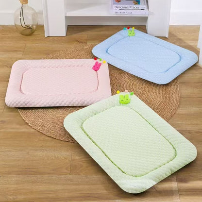 Green Breathable Cooling Pet Mat - Ice Bean Summer Bed for Small Dogs (M : 42x58cm) - view 3
