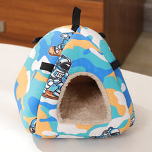 Graffiti Space Soft Shelter for Small Mammals – Hanging & Floor Use, Waterproof Surface, Easy Clean(Size: S)